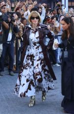 ANNA WINTOUR Arrives at Tommy Hilfiger Fsahion Show in New York 09/08/2024
