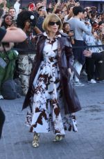 ANNA WINTOUR Arrives at Tommy Hilfiger Fsahion Show in New York 09/08/2024