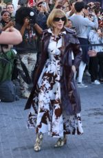 ANNA WINTOUR Arrives at Tommy Hilfiger Fsahion Show in New York 09/08/2024