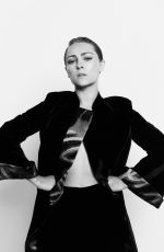 ANNASOPHIA ROBB for Numero Netherlands, September 2024