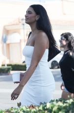APRIL LOVE GEARY Out for Lunch with Friends at Zinque in Los Angeles 09/09/2024
