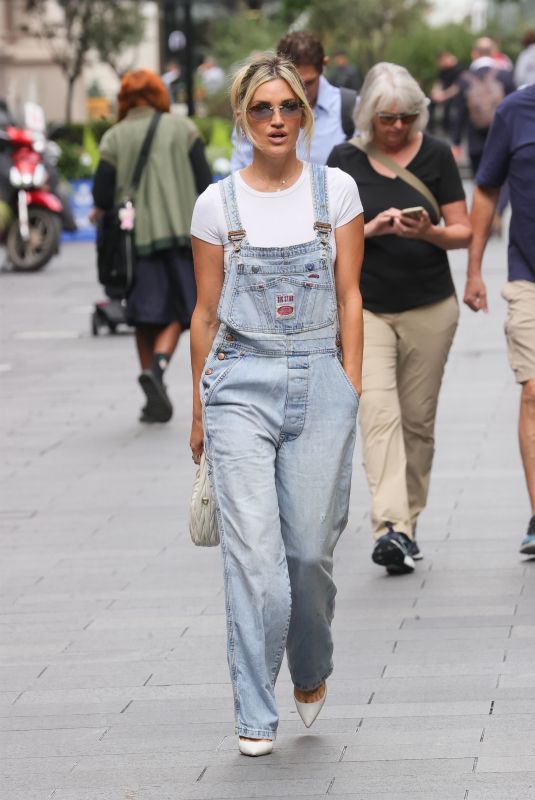 ASHLEY ROBERTS Arrives at Heart Radio in London 09/03/2024