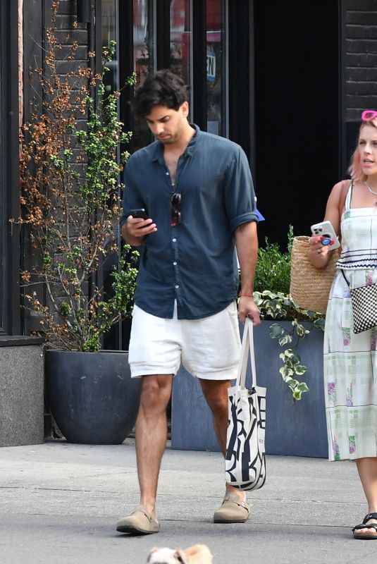 BUSY PHILIPPS and Jon Kasbe Out in New York 09/01/2024