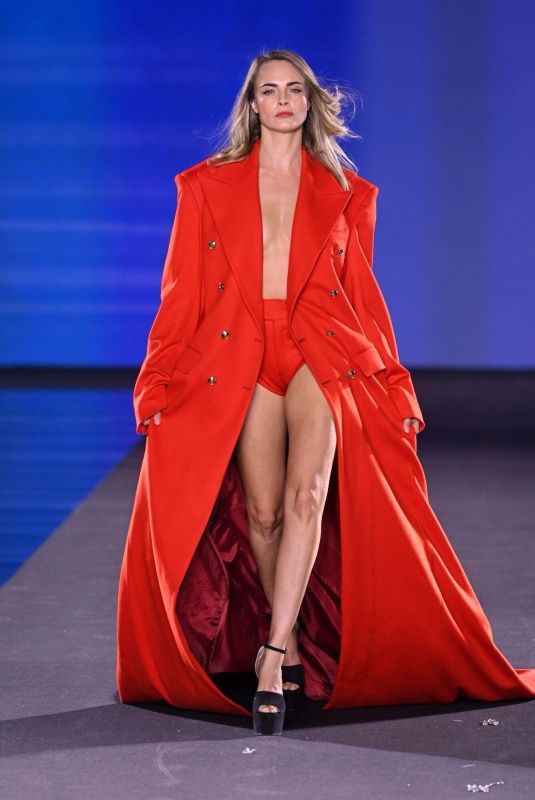 CARA DELEVINGNE Waks Runway at Le Defile L’Oreal Paris – Walk Your Worth in Paris 09/23/2024