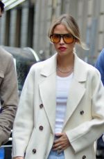 CAROLINA DIAS and Kaka Out for Lunch in Milan 09/18/2024