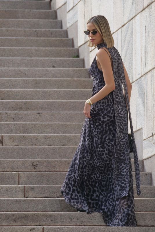 CAROLINA DIAS Arrives at Andreadamo Fashion Show at Milan Fashion Week 09/22/2024