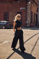 CAROLINE DAUR  Arrives at Cos Fashion Show at New York Fashion Week 09/10/2024
