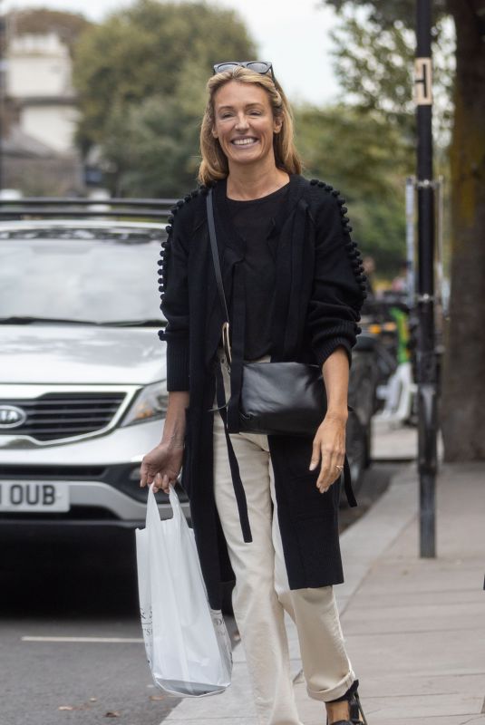 CAT DEELEY Visiting Cryotherapy in London 09/07/2024
