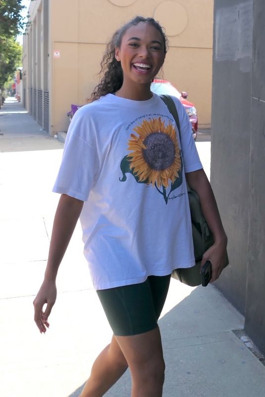 CHANDELR KINNEY Arrives at Dancing With the Stars Rehearsals in Los Angeles 09/27/2024