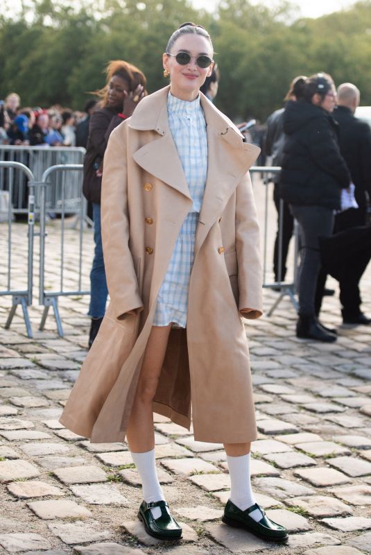 CHARLOTTE LE BON Arrives at Loewe Show at Paris Fashion Week 09/27/2024