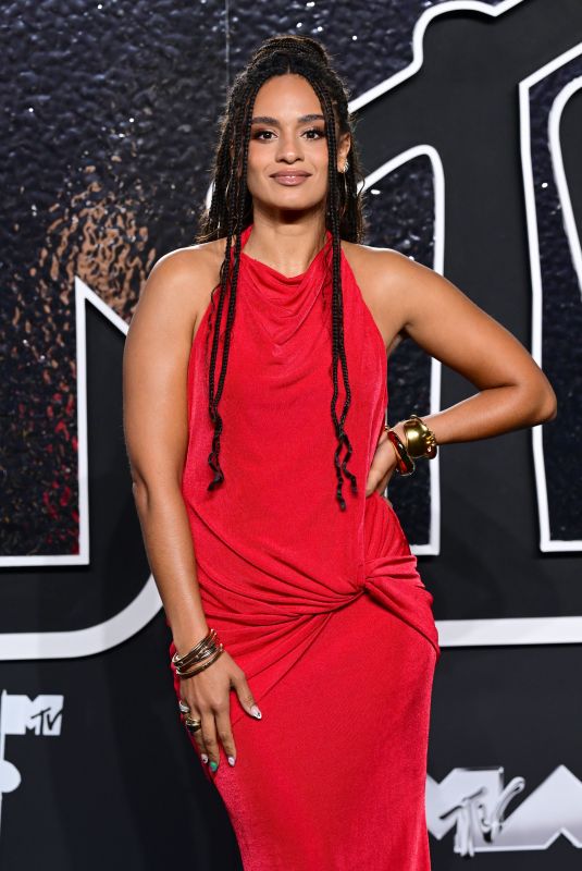 CHELSEA HENRIQUEZ at 2024 MTV Video Music Awards in New York 09/11/2024