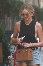 CHIARA FERRAGNI in Denim Shorts Out on Via della Spiga in Milan 09/03/2024
