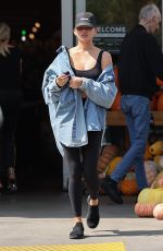 CHRISSY TEIGEN Shopping for Groceries at Bristol Farms in Los Angeles 09/20/2024