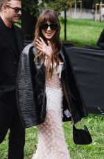 DAKOTA JOHNSON Arrives at Gucci Show at Milan Fashion Week 09/20/2024