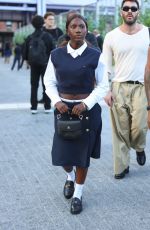 DOECHII Arrives at Tommy Hilfiger Fsahion Show in New York 09/08/2024