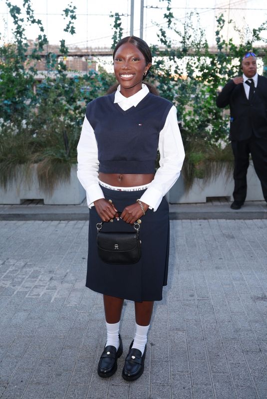 DOECHII Arrives at Tommy Hilfiger Fsahion Show in New York 09/08/2024