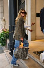DOUTZEN KROES Arrives at Her Hotel in Milan 09/16/2024