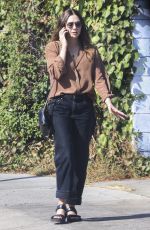ELIZABETH OLSEN  Arrives at All Time Restaurant in Los Angeles 09/12/2024