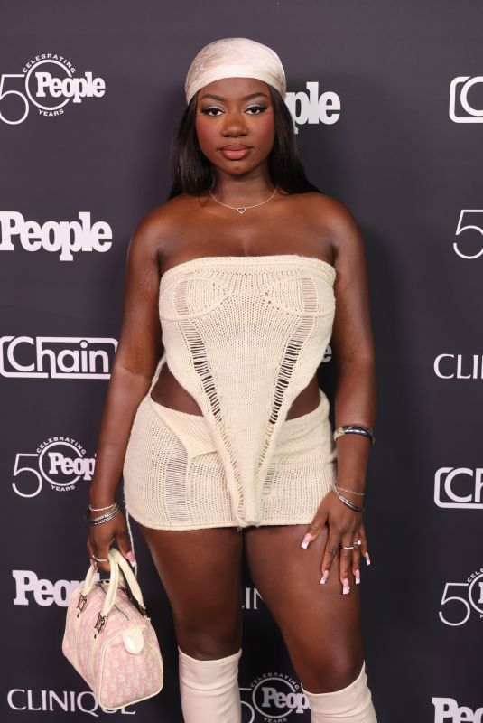 FLOSSY BABY at People and Chain Celebrate People