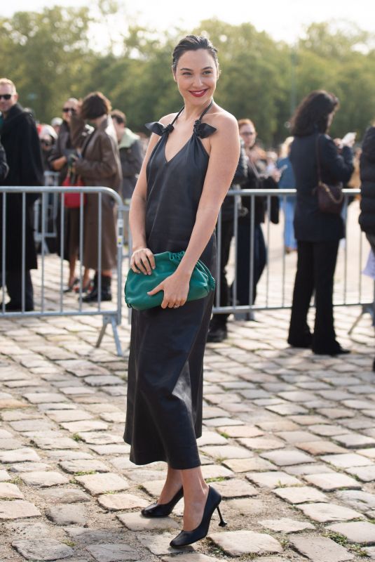 GAL GADOT Arrives at Loewe Show at Paris Fashion Week 09/27/2024
