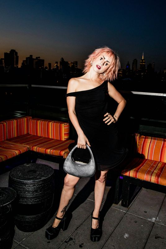 HAYLEY WILLIAMS 