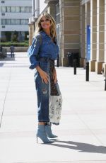HEIDI KLUM Arrives at America