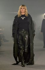 HEIDI KLUM Walks Vetements Runway Show at Paris Fashion Week 09/27/2024