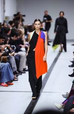 IRINA SHAYK Walks Runway at Missoni Fashion Show at Milan Fashion Week 09/20/2024