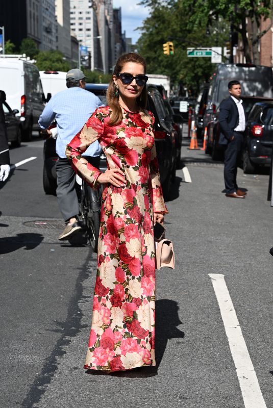 JEAN SHAFIROFF Arrives at Dennis Basso Spring 2024 Fashion Show in New York 09/09/2024