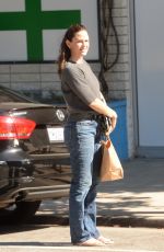 JENNIFER GARNER Out and About in Los Angeles 09/16/2024