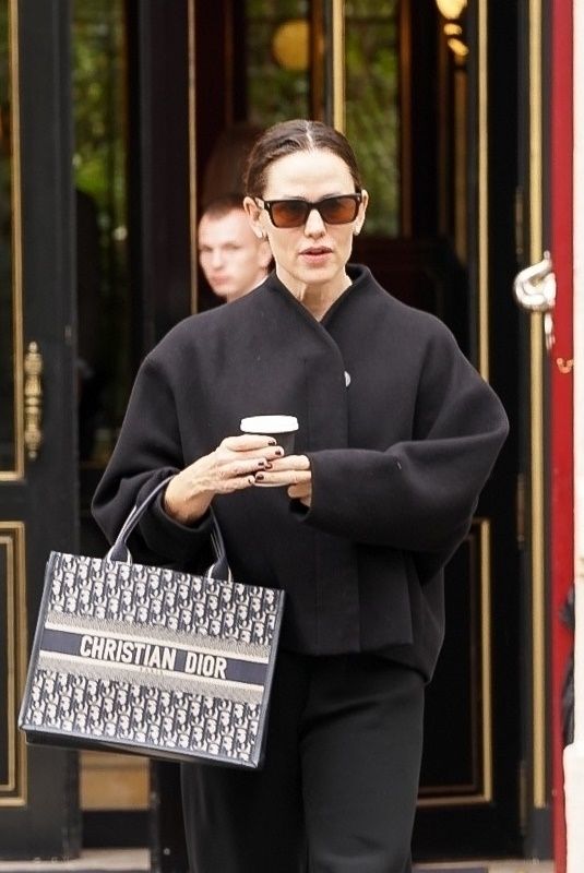 JENNIFER GARNER Out for Morning Cup of Coffee in Paris 09/24/2024