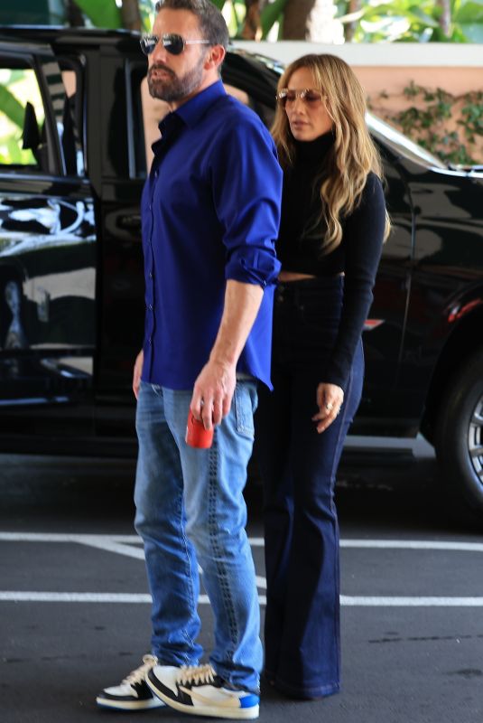 JENNIFER LOPEZ and Ben Affleck Out for Lunch at Beverly Hills Hotel 09/14/2024