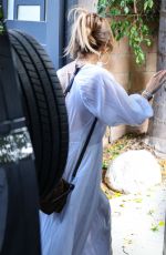 JENNIFER LOPEZ Arrives at a Friend