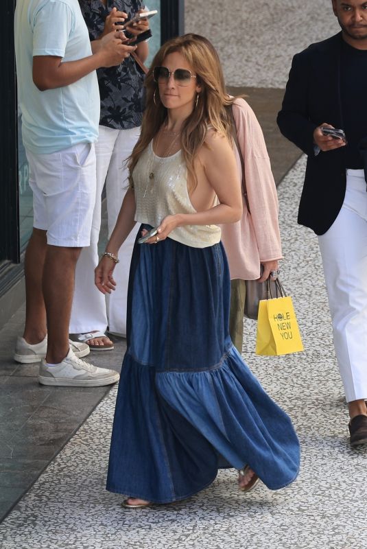 JENNIFER LOPEZ Out at Century City Mall in Los Angeles 08/31/2024