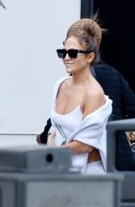 JENNIFER LOPEZ Returns to Los Angeles 09/08/2024