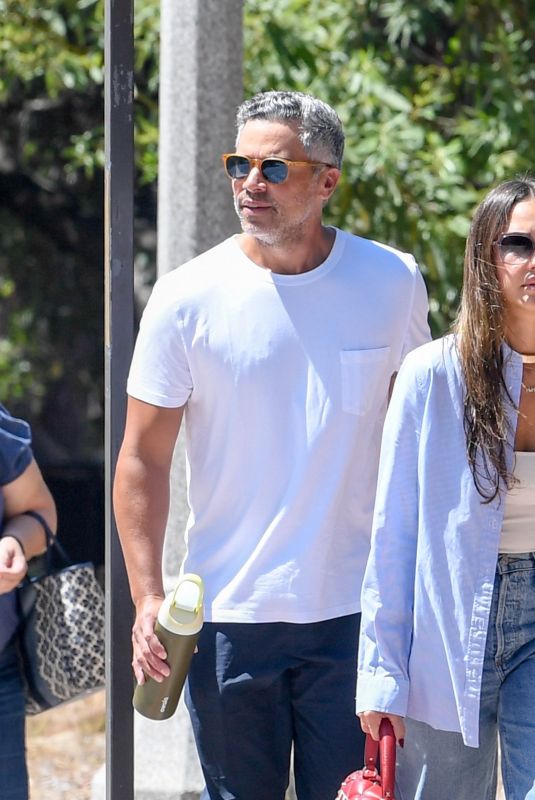 JESSICA ALBA and Cash Warren Out for Lunch in Los Angeles 09/03/2024