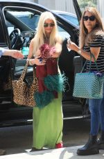 JESSICA SIMPSON Arrives at Flight Out of LAX 09/03/2024