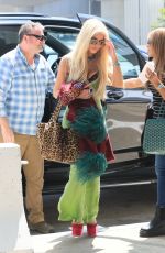 JESSICA SIMPSON Arrives at Flight Out of LAX 09/03/2024