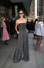 KARLIE KLOSS Arrives at Carolina Herrera Spring 2024 Fashion Show at New York Fashion Week 09/09/2024