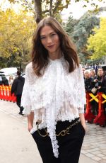 KARLIE KLOSS at Chloe Womenswear S/S25 Fashion Show at Paris Fashion Week 09/26/2024