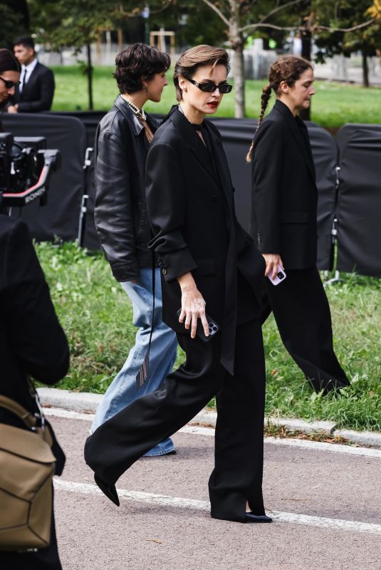 KASIA SMUTNIAK Arrives at Gucci Show at Milan Fashion Week 09/20/2024