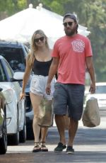 KATE HUDSON and Danny Fujikawa Leaves Grocery Store in Los Angeles 09/04/2024
