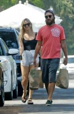 KATE HUDSON and Danny Fujikawa Leaves Grocery Store in Los Angeles 09/04/2024