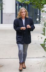 KATE WINSLET Leaves Filming a Segment for TV SHow C a vous in Paris 09/09/2024