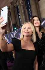KATHRYN HAHN at Agatha All Along Premiere at El Capitan Theatre in Los Angeles 09/16/2024