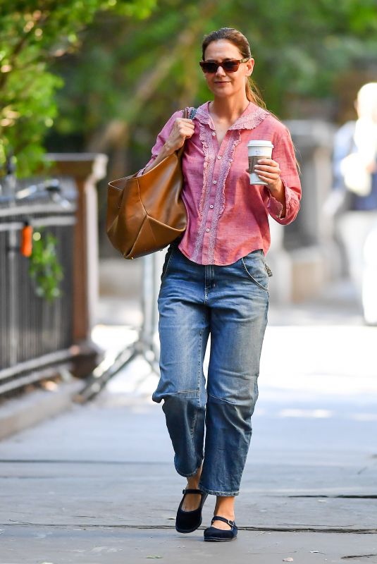 KATIE HOLMES Out for Coffee in New York 09/03/2024
