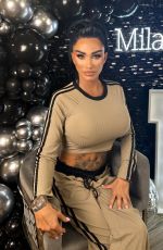 KATIE PRICE Gives a Makeup Masterclass in Lurgan 09/07/2024