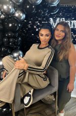KATIE PRICE Gives a Makeup Masterclass in Lurgan 09/07/2024