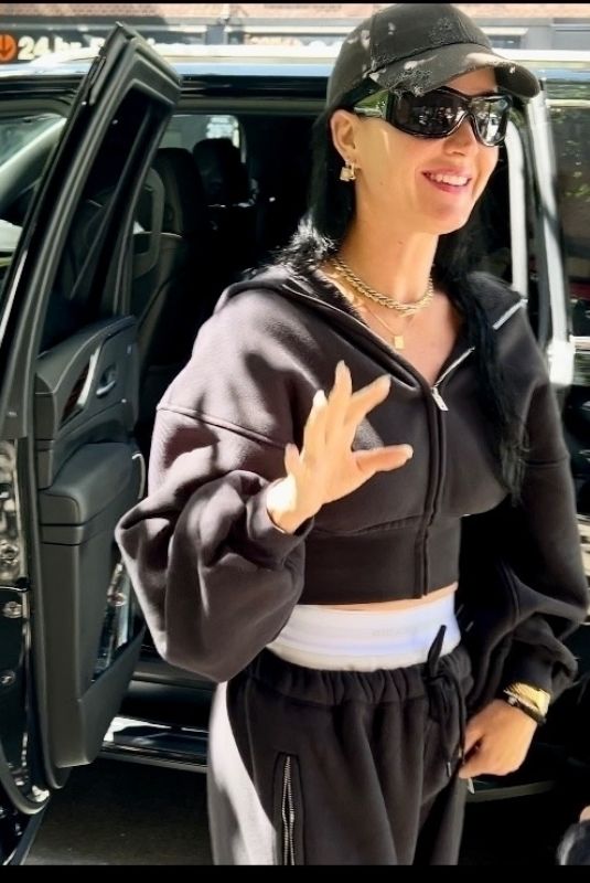 KATY PERRY Leaves Her New York Hotel 09/08/2024