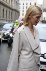 KELLY RUTHERFORD Arrives at Del Core Fashion Show at Milan Fashion Week 09/18/2024